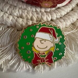Peanuts Charlie Brown Holiday Wreath Loungefly Pin